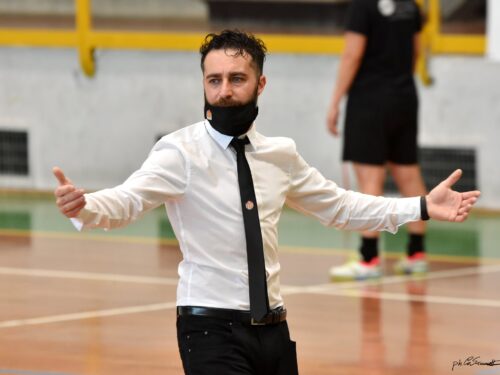 Futsal Femminile Serie C, ASD Sporting Catanzaro: Fabio Carbone “Nonostante la sconfitta, passi in avanti delle mie ragazze”