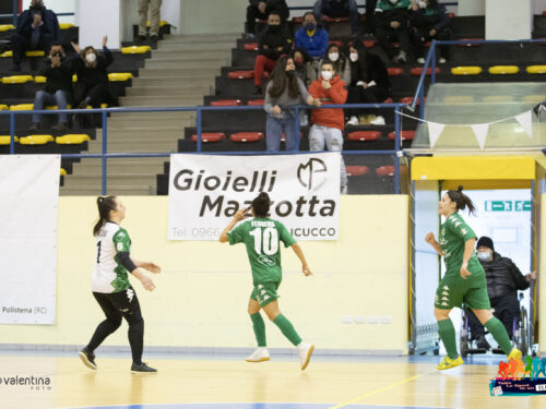 Futsal Femminile A2: La Segato si arrende alla potenza del Lamezia. Ferreira fa poker. [Photogallery]
